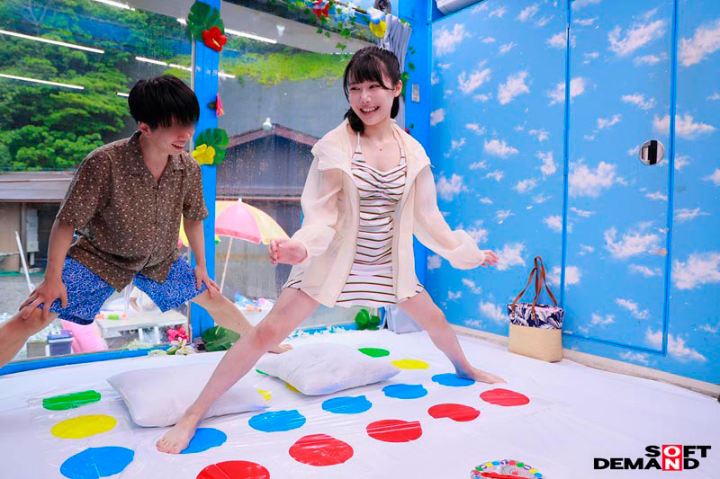 「【素人ナンパ】マジックミラー号で水着大学生がローションゲームから禁断の展開へ【羞恥企画】」のサンプル画像15枚目