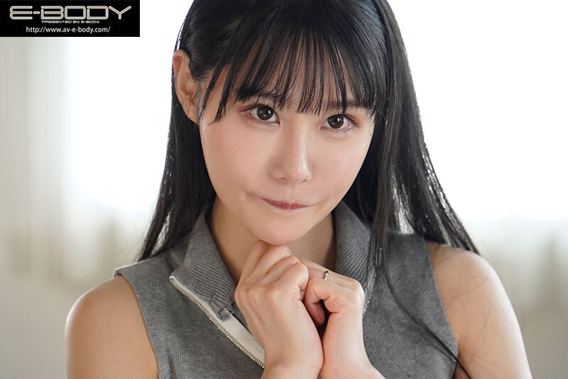 「桃川ちほ 本物グラドルが騎乗位で潮吹き！巨乳アイドルのAVデビュー作品が話題」のサンプル画像1枚目