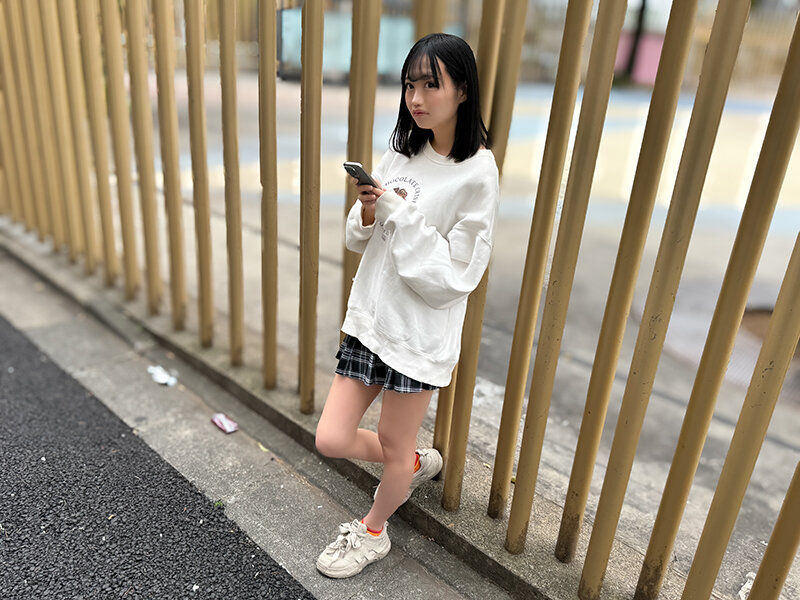 「【素人美少女】美乳×巨乳の美尻ギャルとハメ撮り中出しセックス｜裏うらキン008」のサンプル画像1枚目