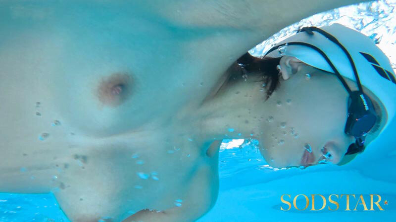 「星乃莉子の筋肉美が光る野外露出プレイ！汗だくアスリートボディの魅力を徹底堪能」のサンプル画像16枚目