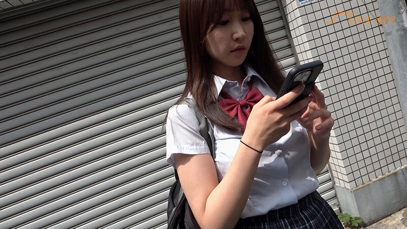 「依本しおり 巨乳女子校生に中出しハメ撮り！生意気美少女をとことん責める濃密セックス」のサンプル画像1枚目
