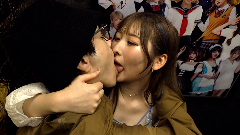 「末広純のギャル騎乗位がエロい！巨尻フェラから中出しまで濃厚プレイ全記録」のサンプル画像2枚目