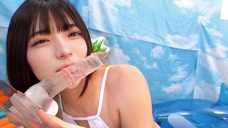 「【素人ナンパ】巨乳女子大生が水着姿で濃厚フェラ＆中出しに悶絶する夏の出会い」のサムネイル