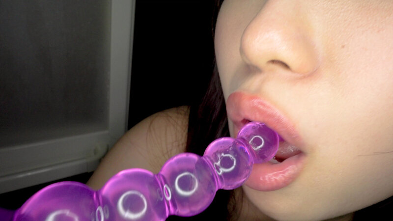 「【笠木いちか】美人お姉さん素人が魅せる濃厚唾液プレイ＆鼻舐め個人撮影動画」のサンプル画像16枚目