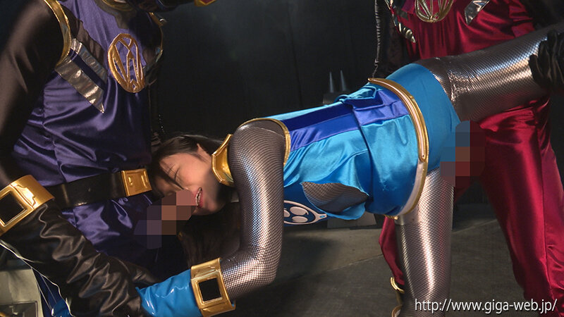 「角名つむぎが女戦士に！聖忍戦隊カゲブルーが敵に捕らわれ絶体絶命のピンチ」のサンプル画像13枚目