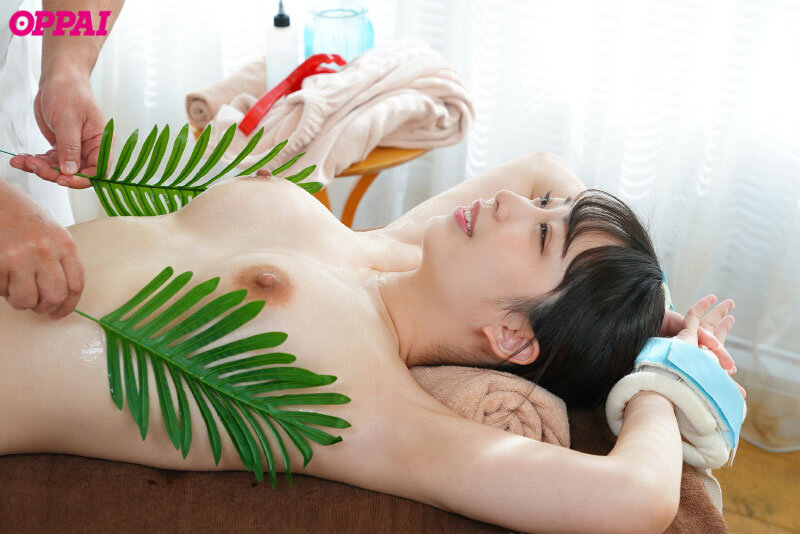 「弥生みづき 巨乳パイズリ＆潮吹き中出しセックス スペンス乳腺開発で感度抜群の絶頂体験」のサンプル画像2枚目