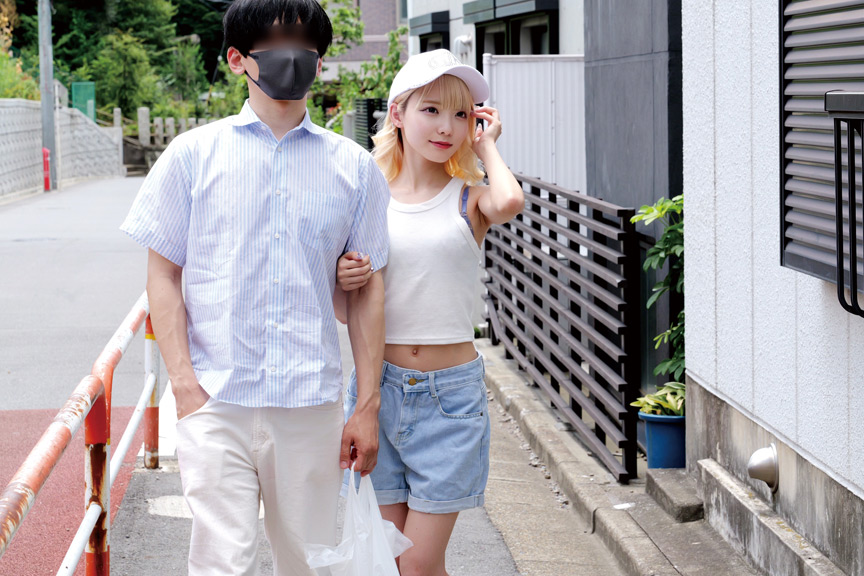 「【素人】熱愛スクープ流出！週刊誌に撮られた一般女性のプライベート映像が話題」のサムネイル