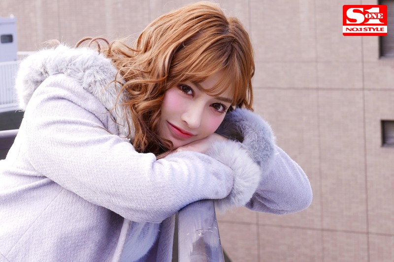 「明日花キララの濃密セックス4本番！スレンダー巨乳美女が魅せる究極の快感プレイ」のサンプル画像1枚目