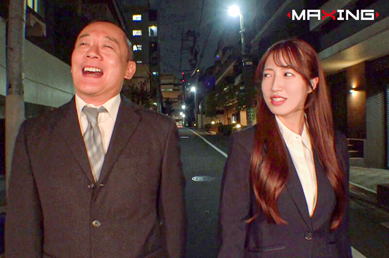 「あかね麗が魅せる禁断の不倫NTR！美乳OL痴女の激しいキスと中出しアクメに理性崩壊」のサンプル画像1枚目