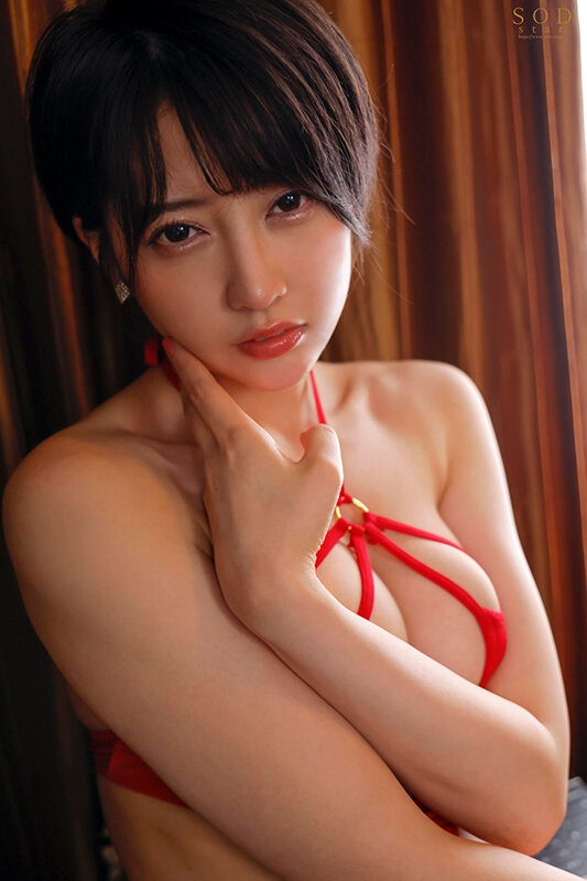 「夏目響がM男を責める中出しプレイ！スレンダー巨乳美女の猟奇的ペット調教が凄い」のサンプル画像8枚目