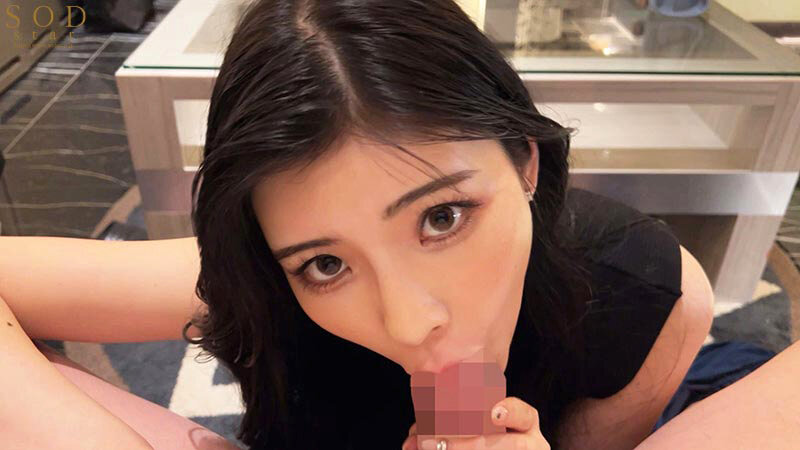 「【素人れい】Sクラス巨乳美女とハメ撮り中出し＆イラマチオ！高級愛人との濃厚プレイ」のサンプル画像3枚目