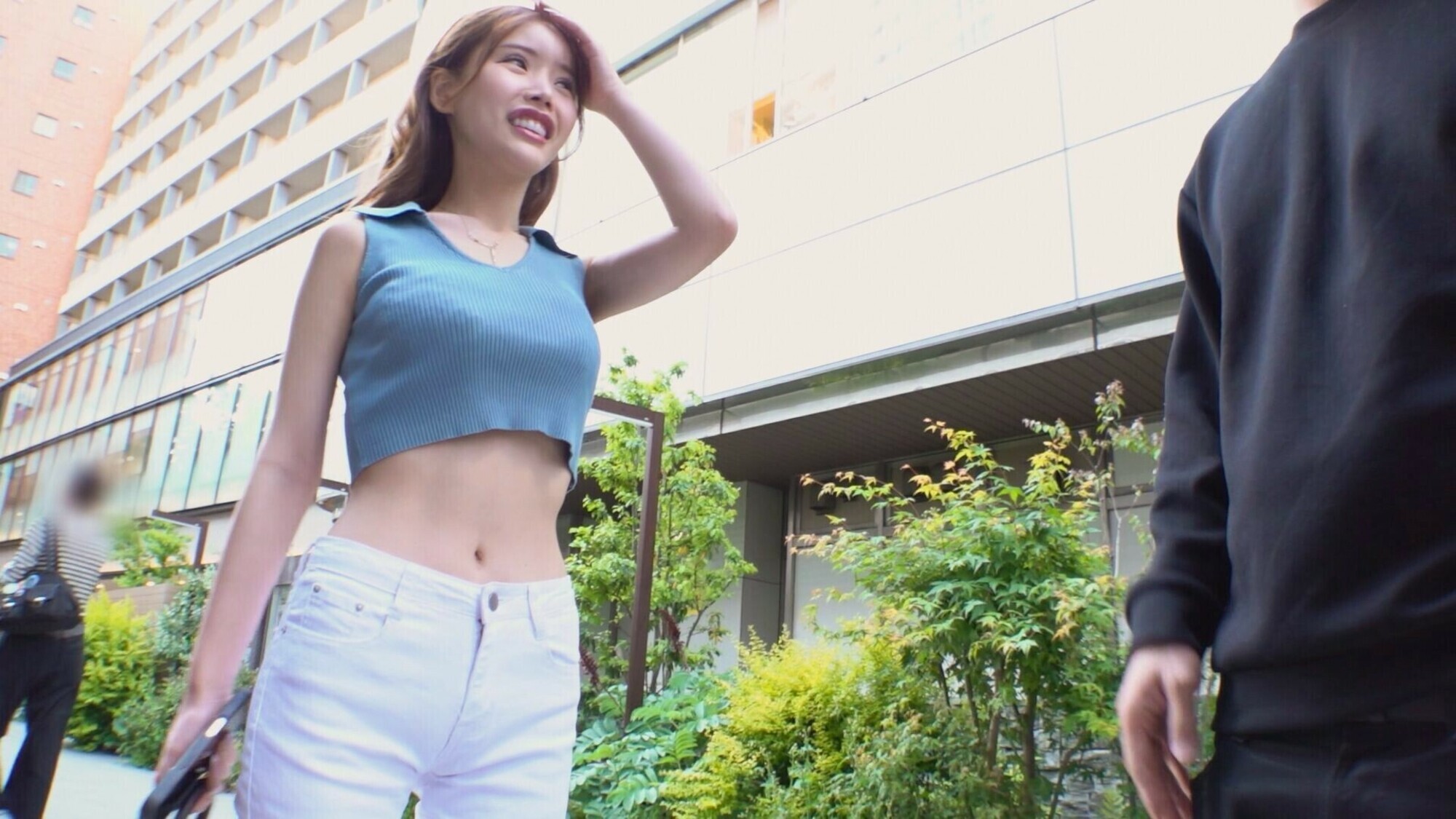 「【素人ハメ撮り】神ボディのスレンダー巨乳ギャル！21歳ヨガインストラクターが甘い誘惑に堕ちる」のサムネイル
