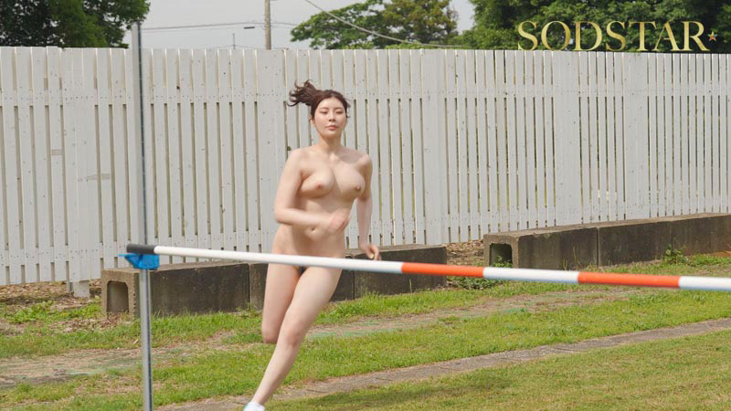 「神木麗が挑む全裸スポーツテスト｜恥じらい美女の羞恥プレイ動画【フェチ】」のサンプル画像8枚目