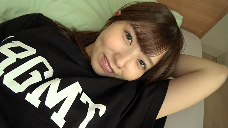 「【素人カップル】美乳美少女とのイチャラブハメ撮り♡巨乳お姉さん5組の甘々プライベート映像」のサンプル画像9枚目