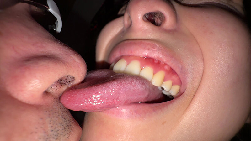 「【個人撮影】湊波流のデカ舌ディープキス&ツバ鼻吸い」のサンプル画像8枚目