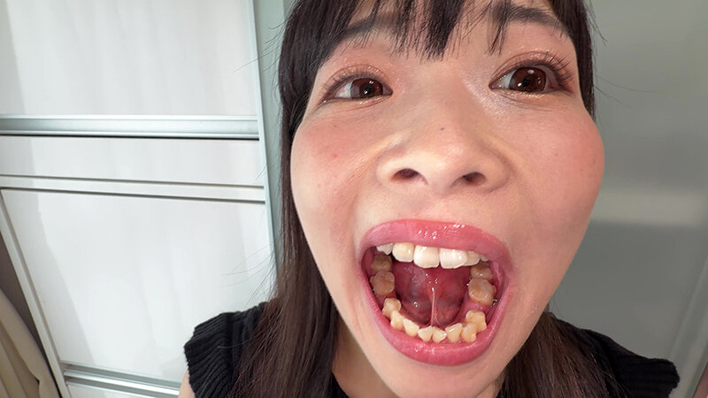 「【原美織】素人お姉さんをナンパ！個人撮影で魅せる舌ブラシ汚舌苔採取の衝撃映像」のサンプル画像3枚目