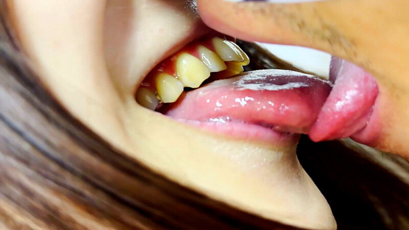 「【素人ナンパ】美人アパレル店員のお姉さんにキスをお願い!街中で声かけ成功の神回」のサンプル画像18枚目