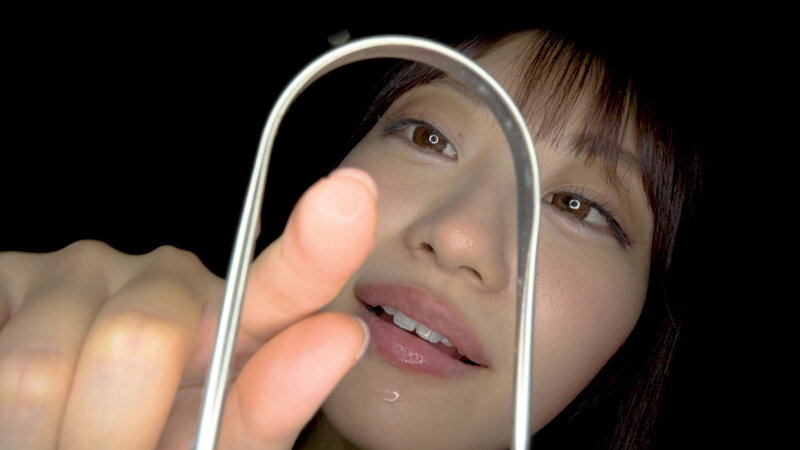 「笠木いちか 口内観察＆指しゃぶり動画｜素人お姉さんの開口器プレイが話題【個人撮影】」のサンプル画像14枚目