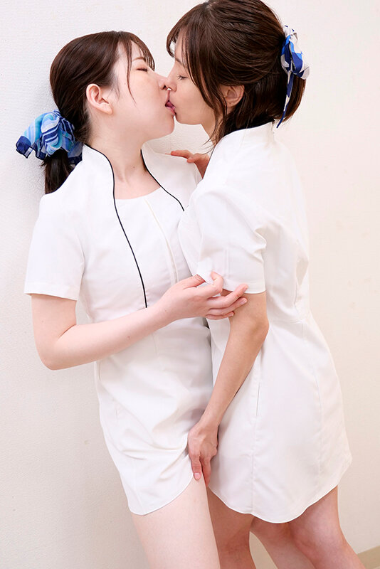 「河北笑茉×及川うみ レズ解禁！巨乳痴女が制服姿でレズキス濃厚プレイ」のサンプル画像3枚目