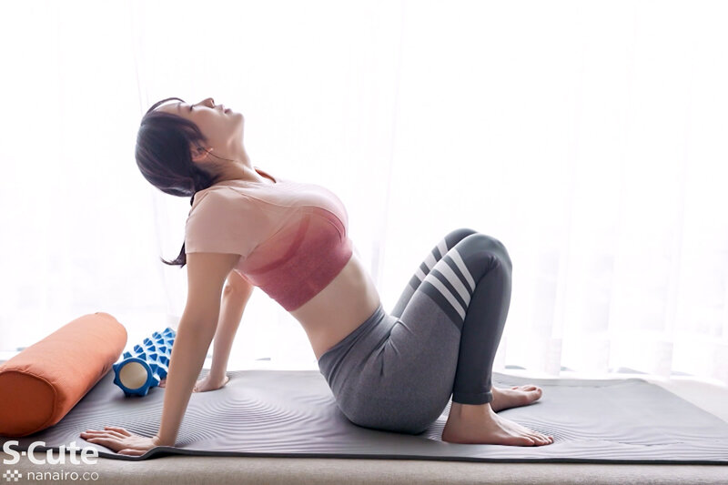 「美少女・弥生みづきの汗だくヨガで潮吹き絶頂！興奮のフェラ＆濃厚セックス」のサンプル画像14枚目