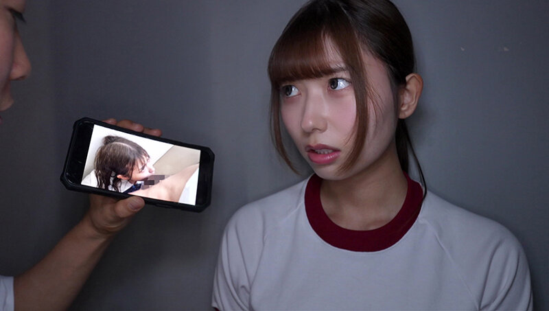 「逢沢みゆ 美少女JK風紀委員長が集団に屈服する中出し3P・4P調教映像」のサンプル画像11枚目