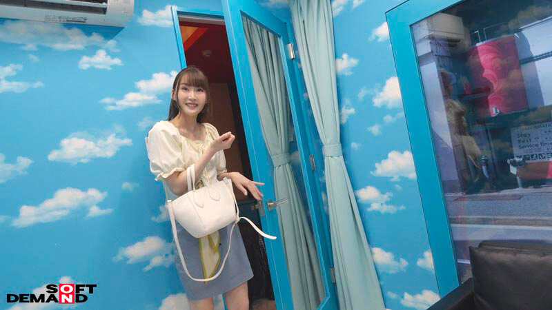 「高瀬佳澄 清楚系スレンダー女子大生の初撮りAVデビュー！素人ギャップが魅力の本格セックス体験」のサンプル画像8枚目