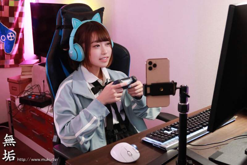 「美少女コスプレ妹と中出し三昧！羞恥プレイで責められる奈築りおの過激ゲーマー生活」のサンプル画像4枚目