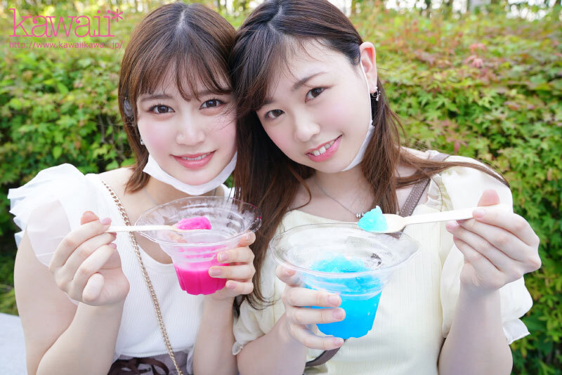 「綾瀬こころ×川北メイサが幼なじみ痴女に！巨乳パイズリ＆中出しで密着サンドイッチ」のサンプル画像2枚目