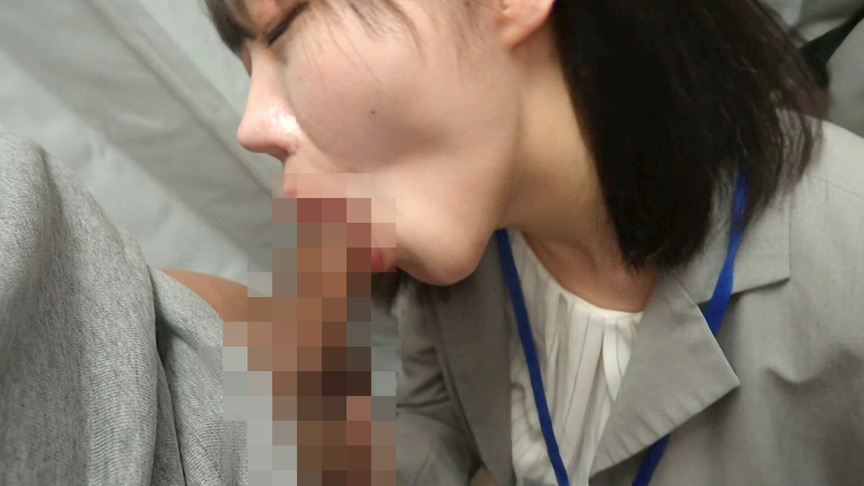 「【素人】アパレル店員のお姉さんが店内でこっそり手コキ抜きしてくれた神対応エロ体験」のサンプル画像15枚目