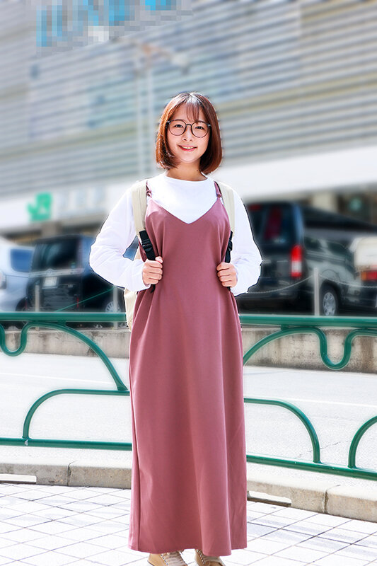 「【星乃夏月】Gカップ巨乳めがね美女の羞恥ノーブラ観光＆カーセックス！天然田舎娘の東京デビュー」のサンプル画像1枚目