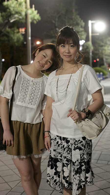 「【素人熟女】欲求不満の人妻母12名がナンパで潮吹きアクメ！フェラから中出しまで4時間」のサンプル画像13枚目