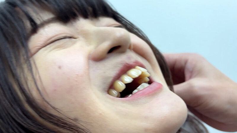 「【素人ナンパ】お姉さん系アルバイト美女みこちゃんを街角でくすぐり体験させてもらった結果」のサンプル画像8枚目