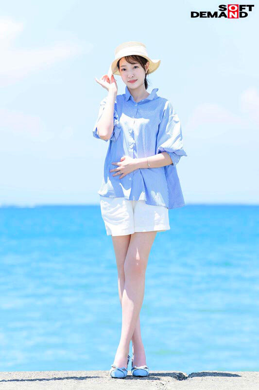 「高村澪 AVデビュー作｜身長177cm長身スレンダー人妻の美脚が艶めかしい初撮り動画」のサンプル画像3枚目