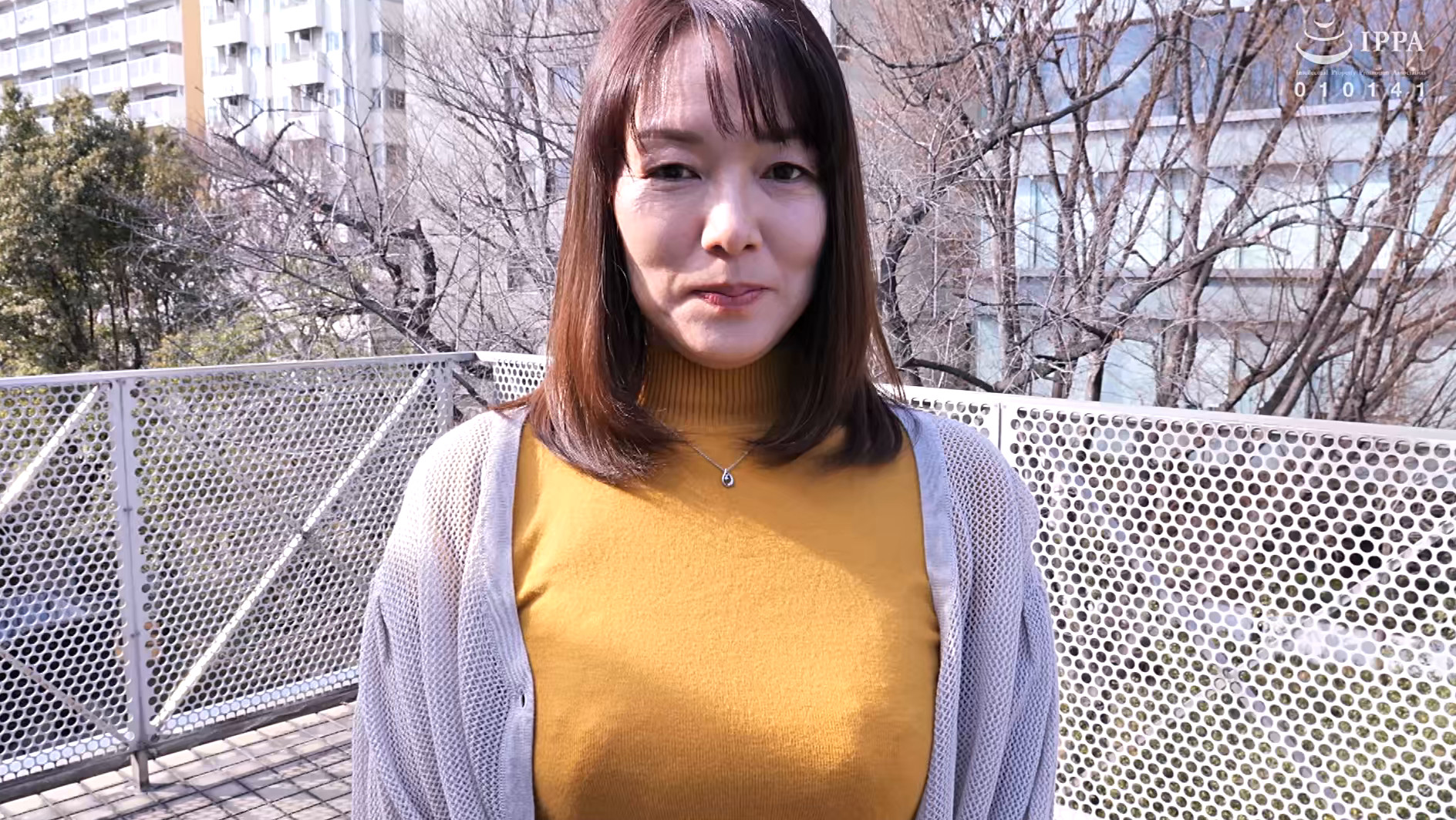 「初撮り五十路妻ドキュメント第二章 八尋智香 五十二歳」のサムネイル