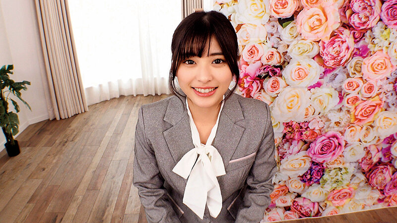 「【素人】巨乳秘書が童貞筆おろしで何度も中出し！敏感デカチンに発情する美人OL」のサンプル画像1枚目