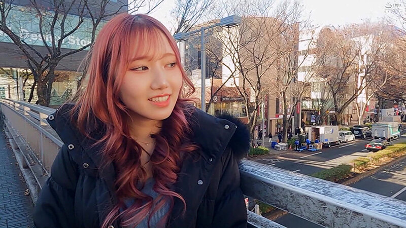 「【素人ギャル】激カワ美少女JDをナンパでお持ち帰り！巨乳モデル級美女に中出し【ミニ系】」のサンプル画像1枚目