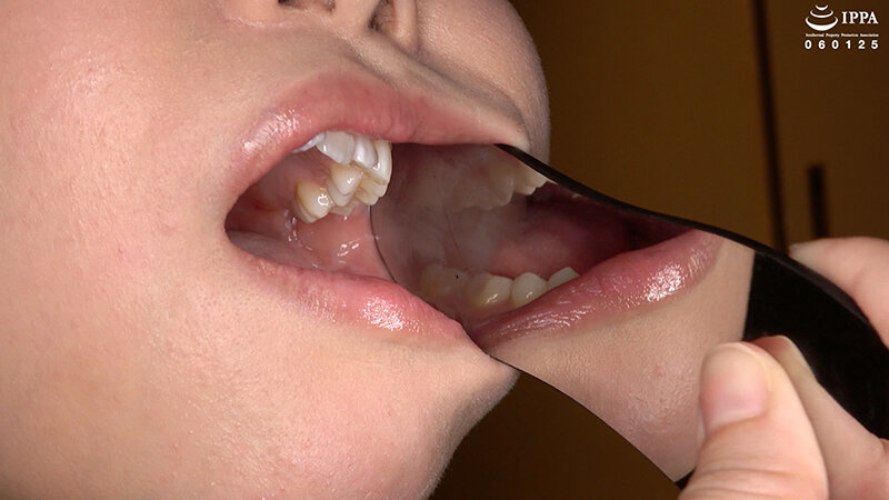 「【谷田かりな】口内観察&巨大女フェチ動画!歯・口腔フェチ必見のくすぐったがり反応【フェチ】」のサンプル画像4枚目