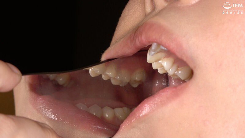 「【谷田かりな】口内観察&巨大女フェチ動画!歯・口腔フェチ必見のくすぐったがり反応【フェチ】」のサンプル画像6枚目