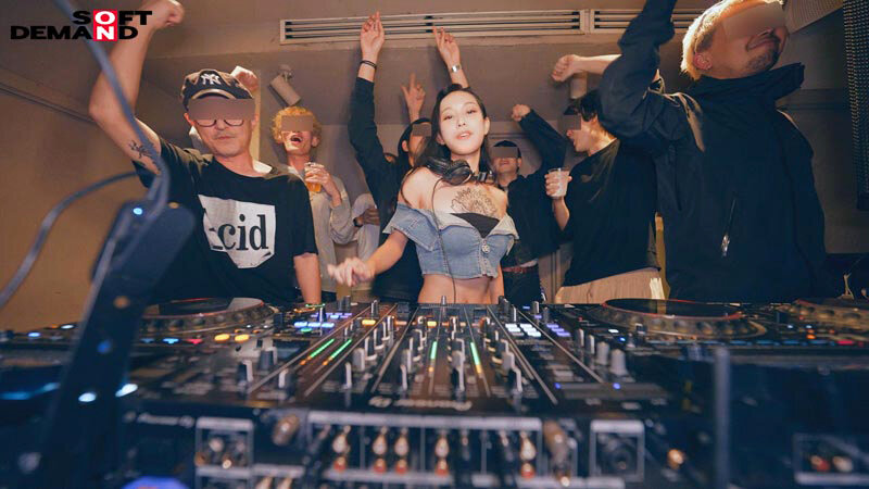 「新人 DJ 選元らな（20）AVデビュー【ニュー個撮】」のサンプル画像3枚目
