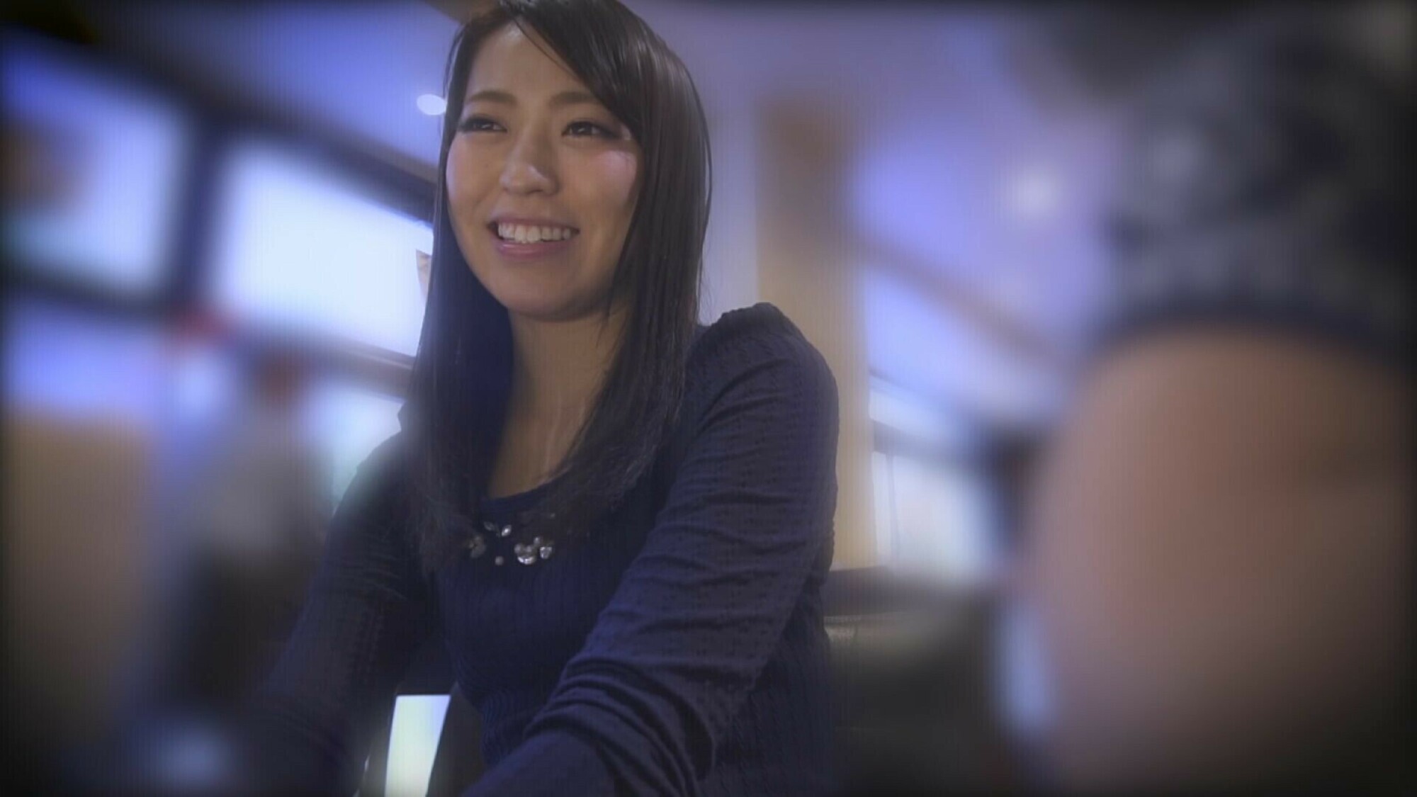 「稼ぐ旦那さんに放置されて、暇を持て余した美人若妻が興味本位からAV出演！経験少ない初々しい感じ方に興奮して、思わず中出し！」のサムネイル
