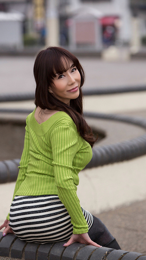 「【熟女女優】母と息子の禁断の関係を描く近親相姦ドラマ｜人気熟年シリーズ傑作選」のサンプル画像3枚目