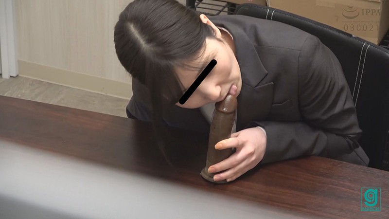 「【素人面接】緊張の中でディルドオナニーを披露する美女の恥じらい映像」のサンプル画像13枚目