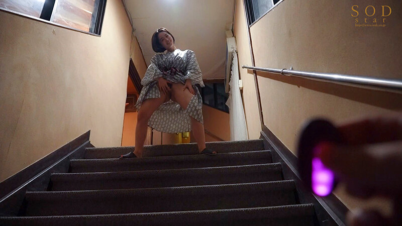 「MINAMO 3P・4Pで激しく潮吹き！いいなり温泉旅行で魅せる極上プレイ動画」のサンプル画像9枚目